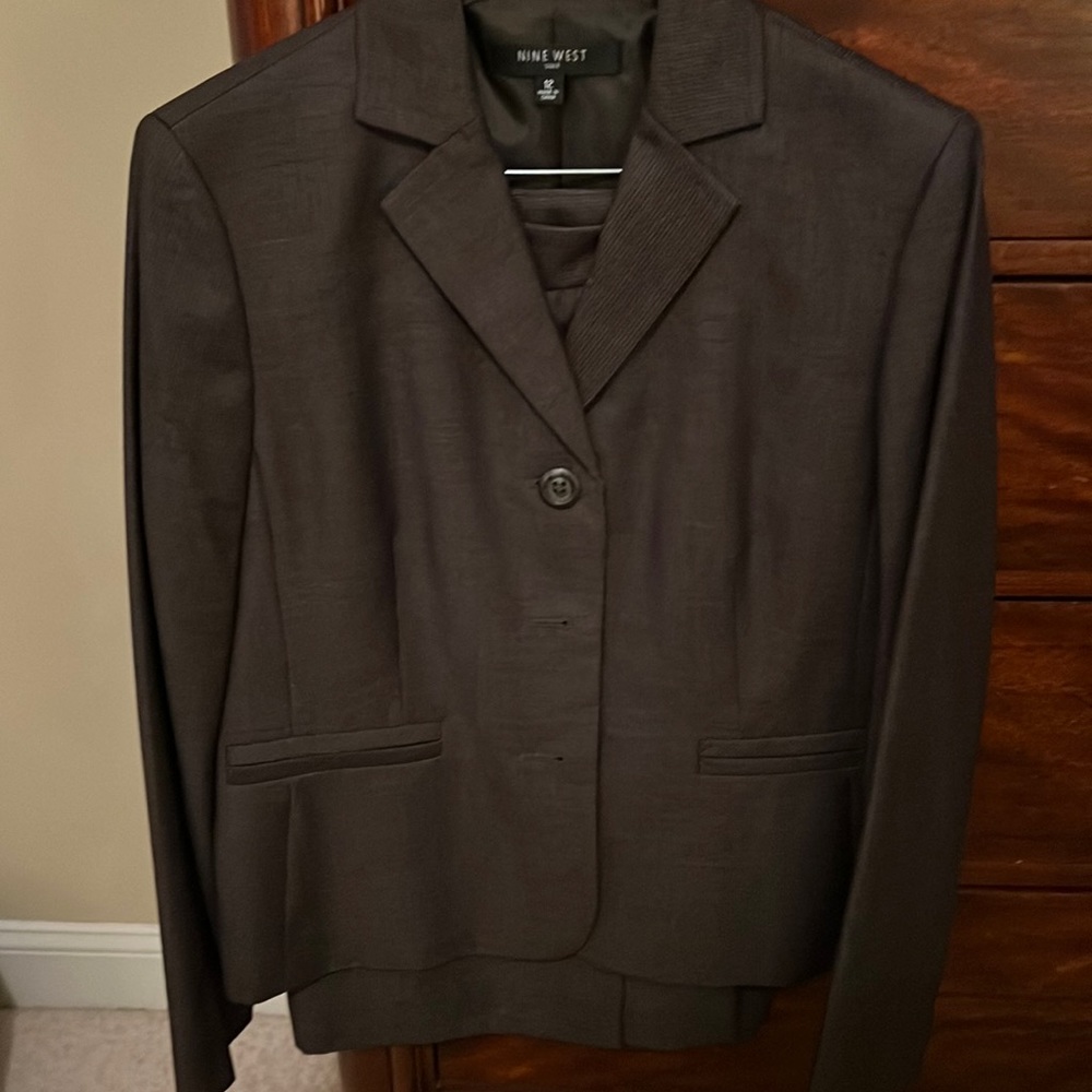 Size 12 Fully Lines Dark Brown Nine West suit